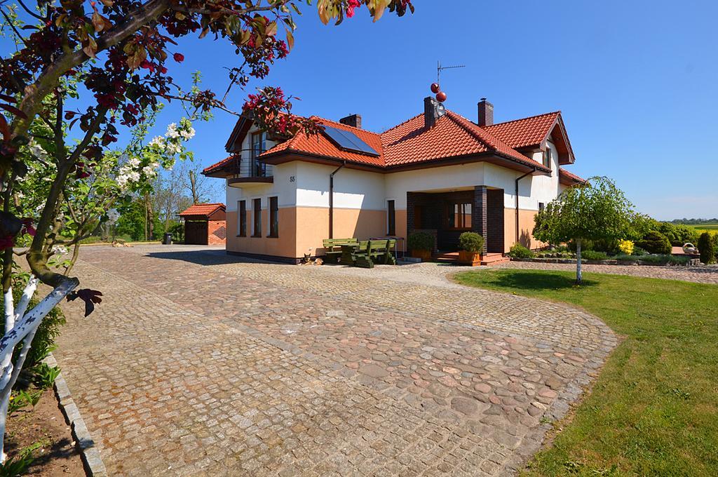 Villa Cis Darlowo Bagian luar foto